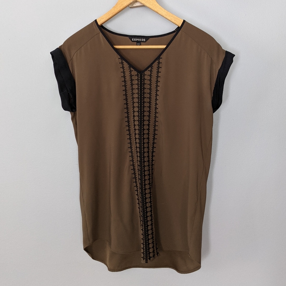 Express sleeveless top